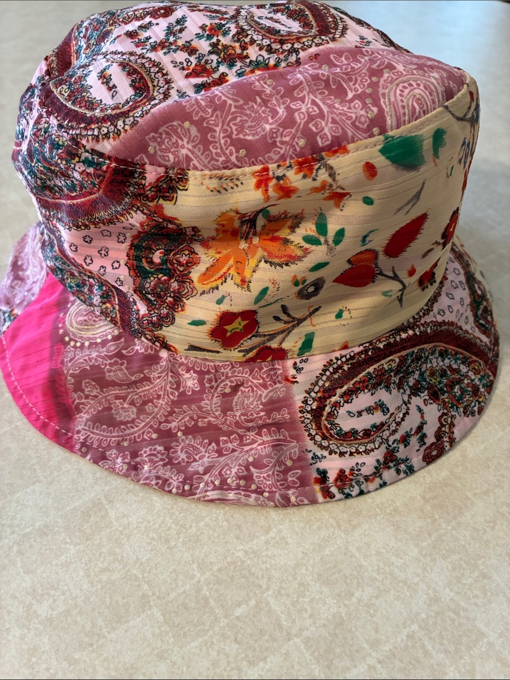 l.e.i. Pink Paisley Patchwork Bucket Hat - Picture 2 of 8